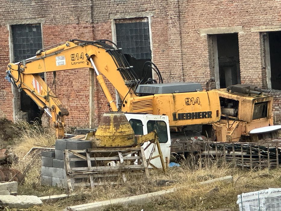 Екскаватор Liebherr 914 А, або окремо деталі