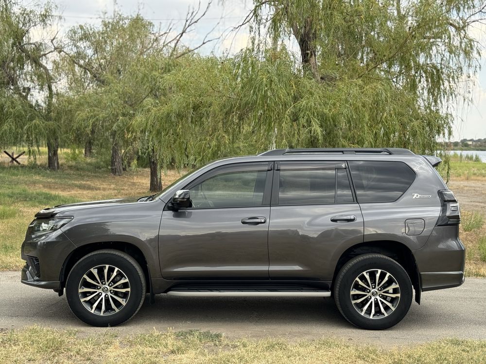Toyota Land Cruiser Prado 150, максимальна комплектація
