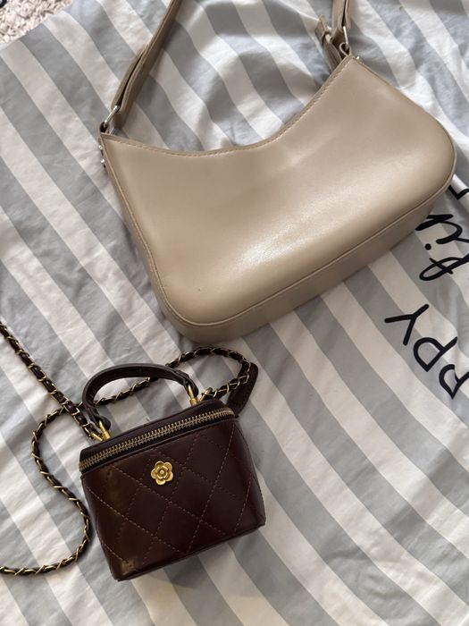 Бежева сумочка 150 грн (коричневу забрали)