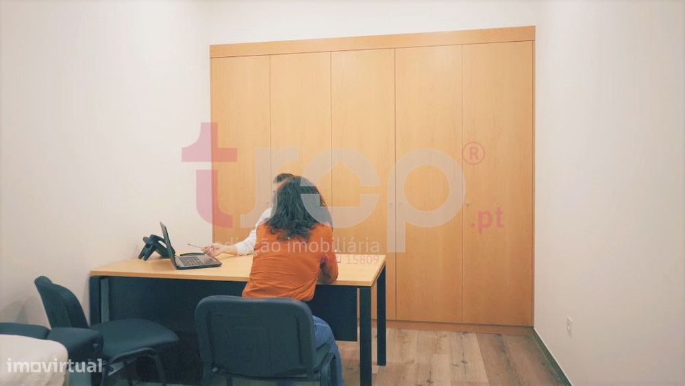 Escritórios Privados / Espaço Partilhado / Domiciliação De Empresas