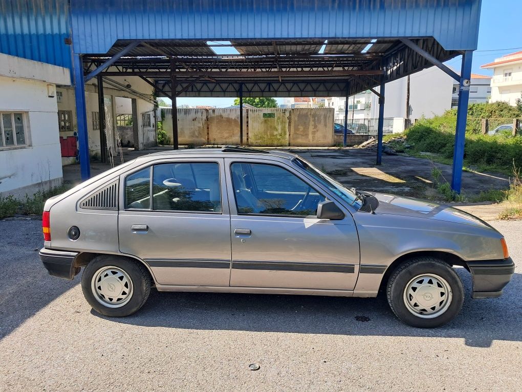Opel kadett 1.1 ano 1990