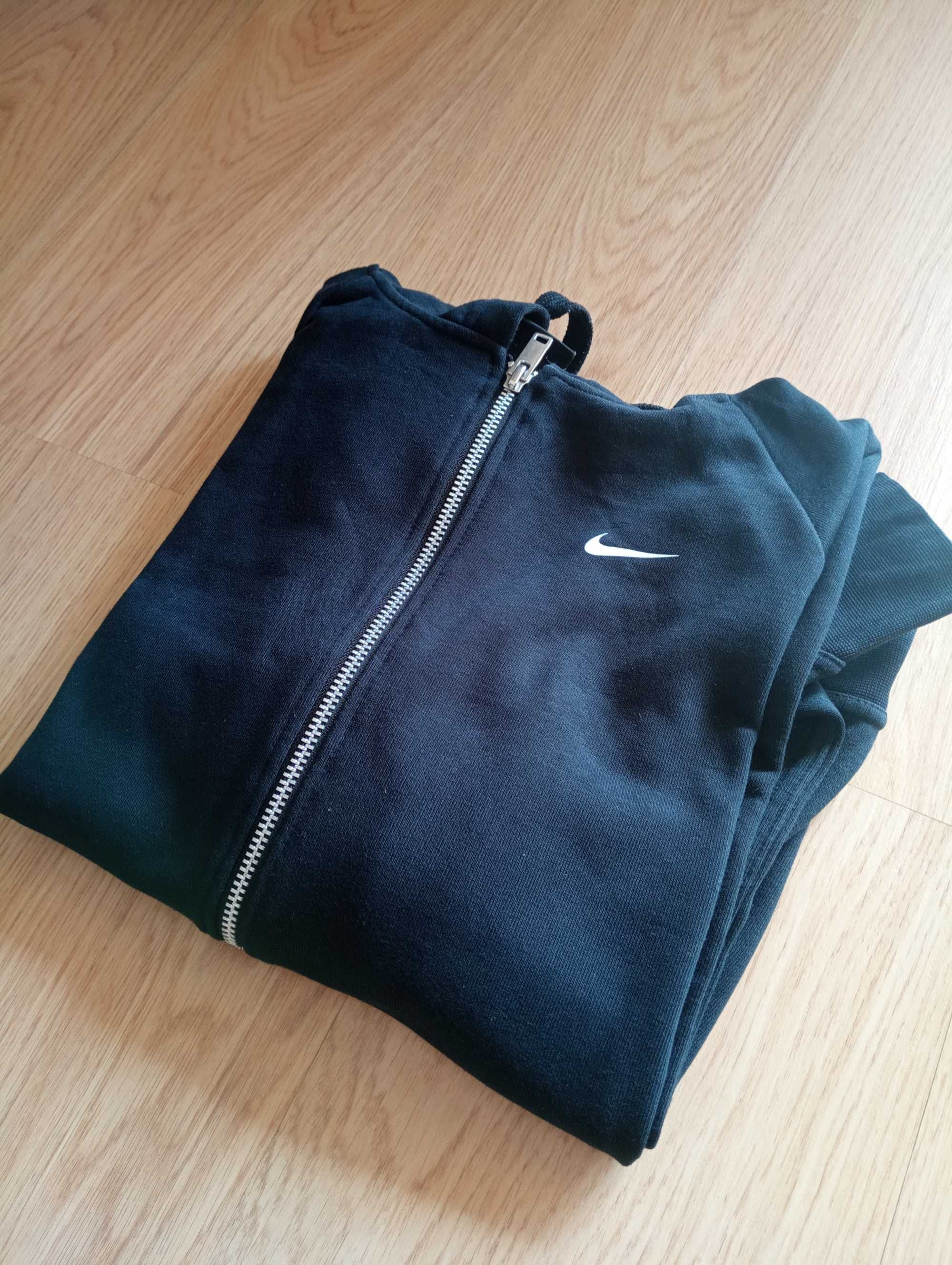 casaco de mulher original da marca Nike, tamanho S