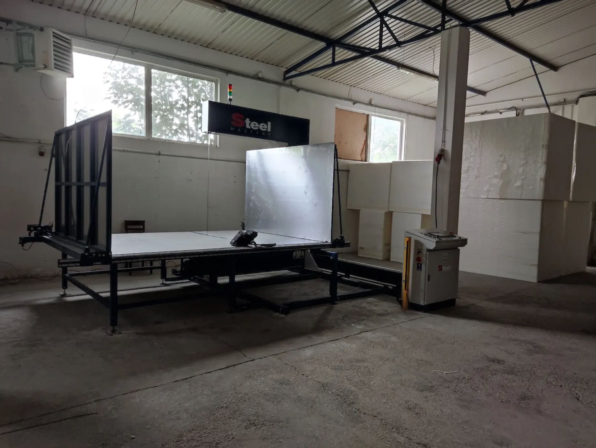 Wynajmę helę produkcyjno magazynową 1300 m2 Kol. Borowiecko k Radomsko