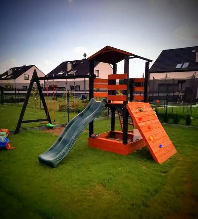 Drewniany Plac zabaw