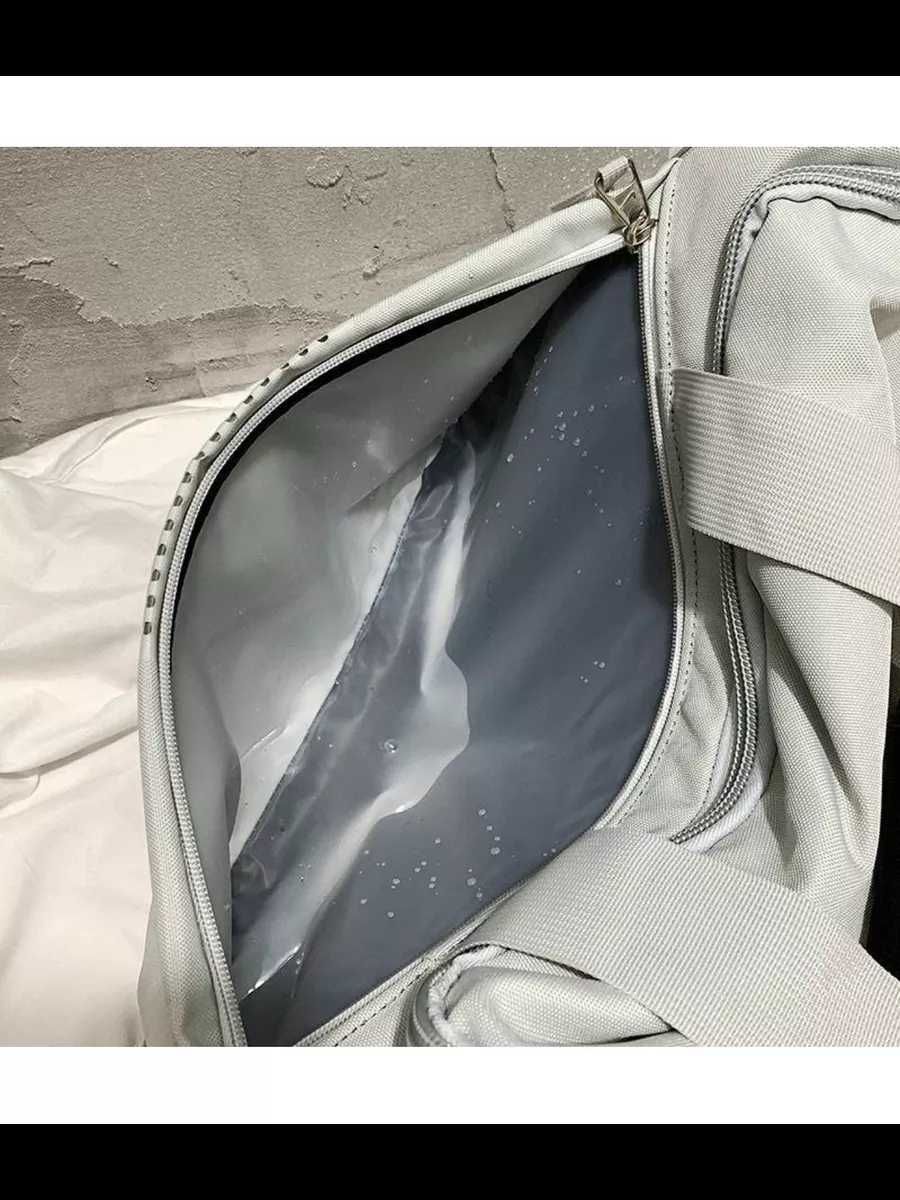 Спортивная сумка Nike с отделениями для мокрой одежды и обуви