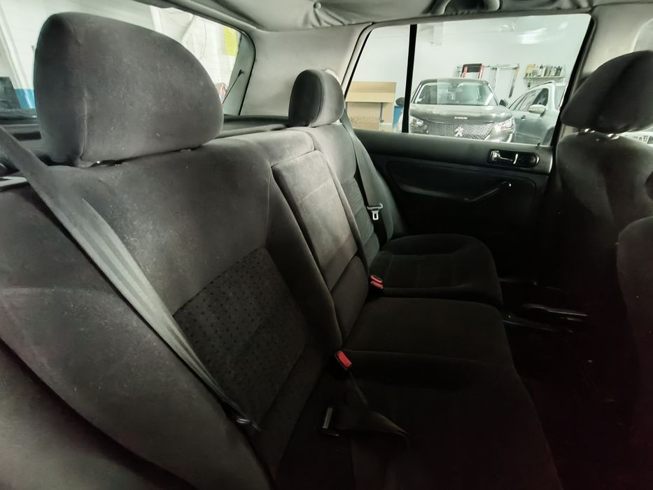 VW Golf IV 1.4 16vConfortline 100cv apenas 180 mil kms