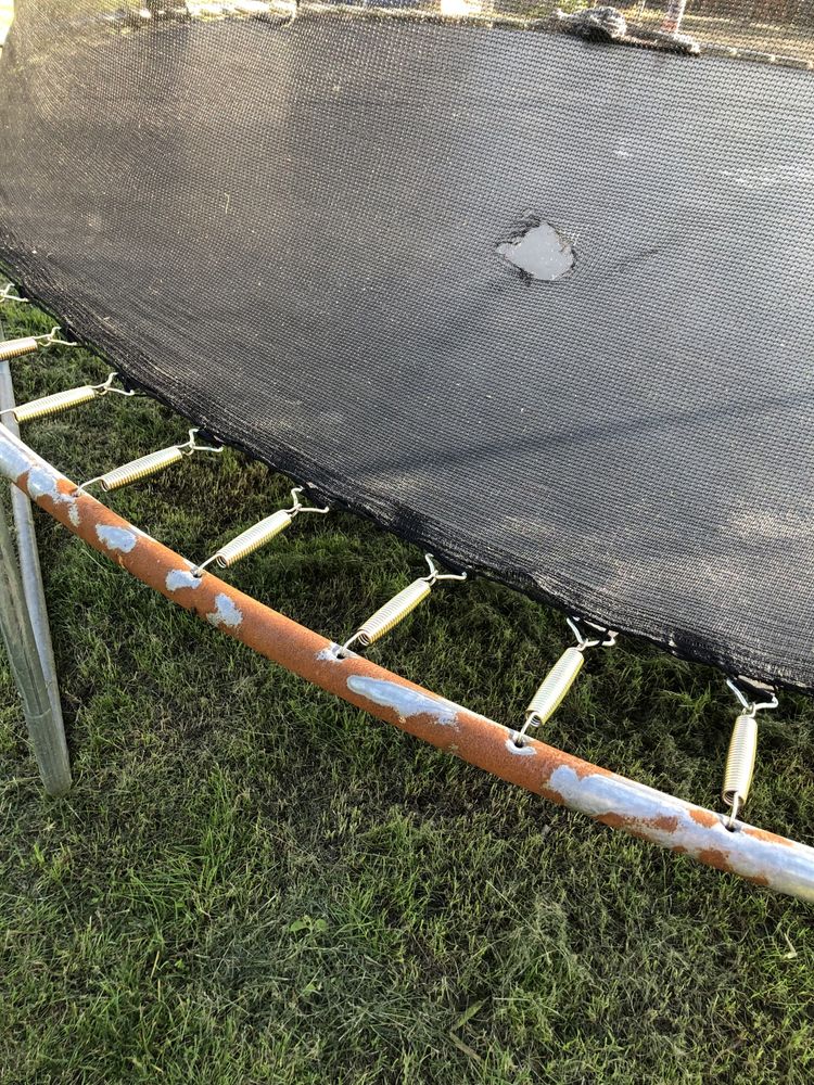 Trampolina 4 m sprawna zamienię
