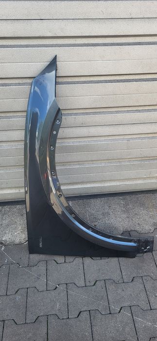 Blotnik prawy przód audi q5 II 80a