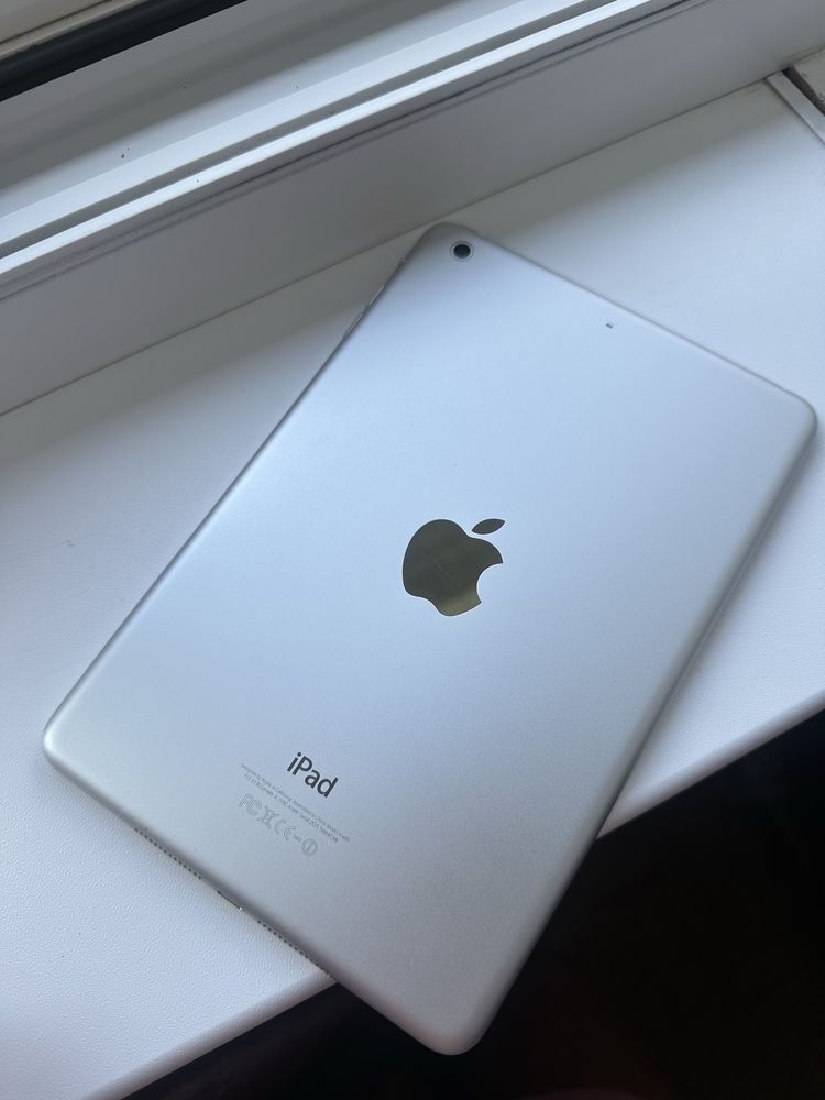 Apple Ipad mini 2 (олх доставки немає)