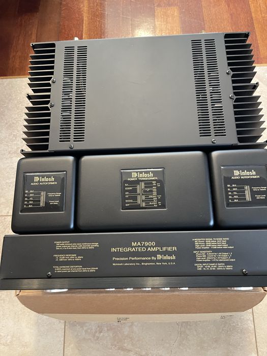 Mcintosh MA7900 - zintegrowany, stan perfekcyjny, dodatkowa gwarancja