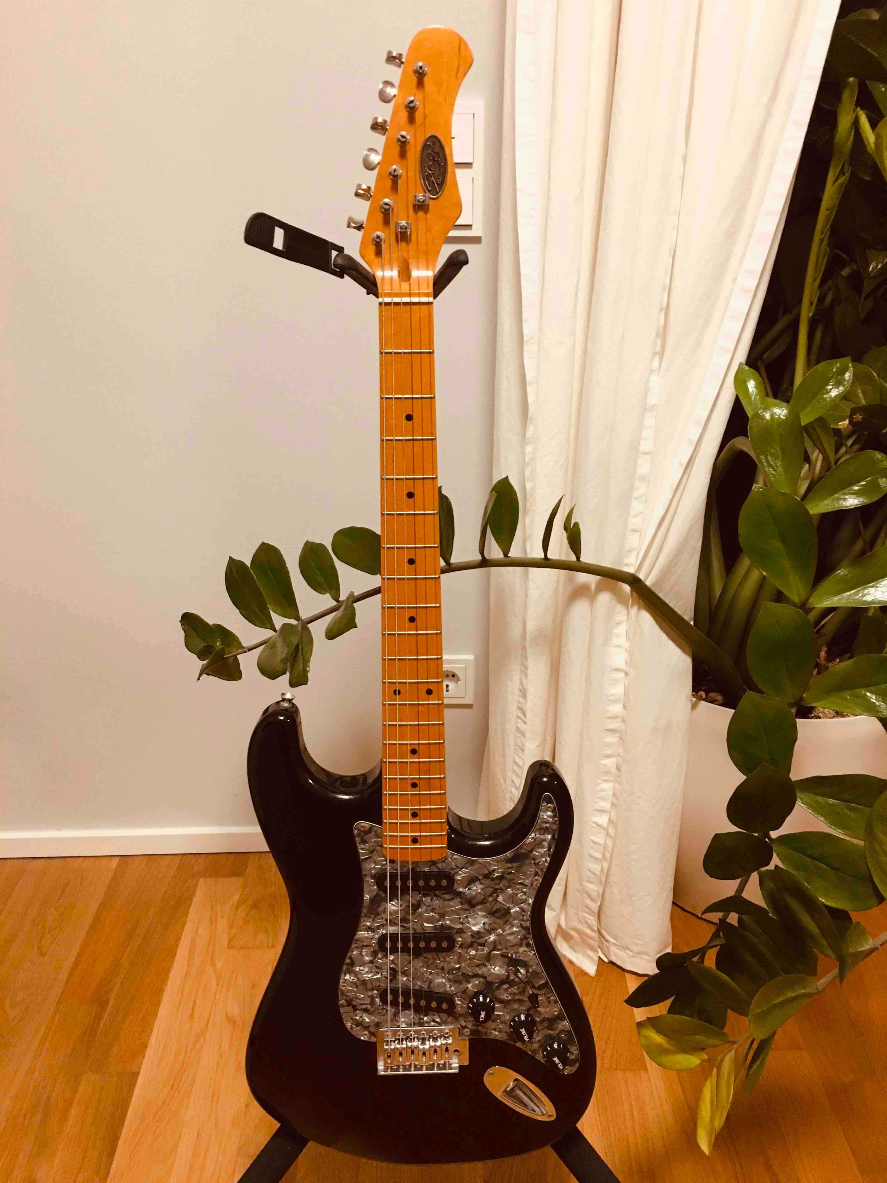 Эл/гитара Stratocaster Stagg S300 Китай 2000 г, в отличном состоянии
