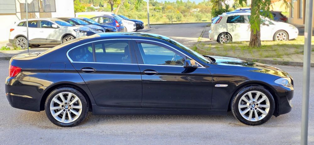 BMW 520D touring automática Ano 2011 a diesel