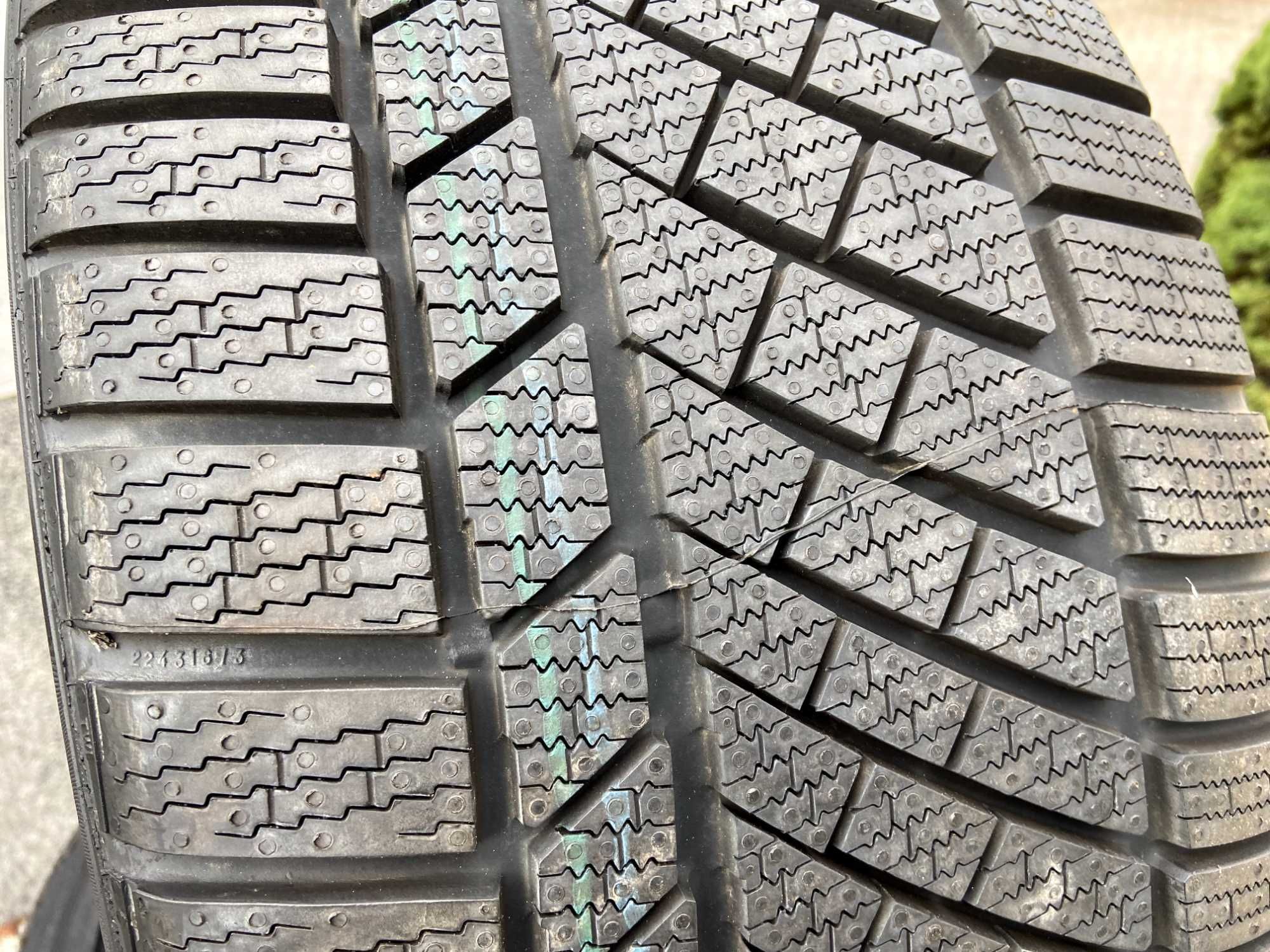 4x 255/35R19 Continental WinterContact TS830P