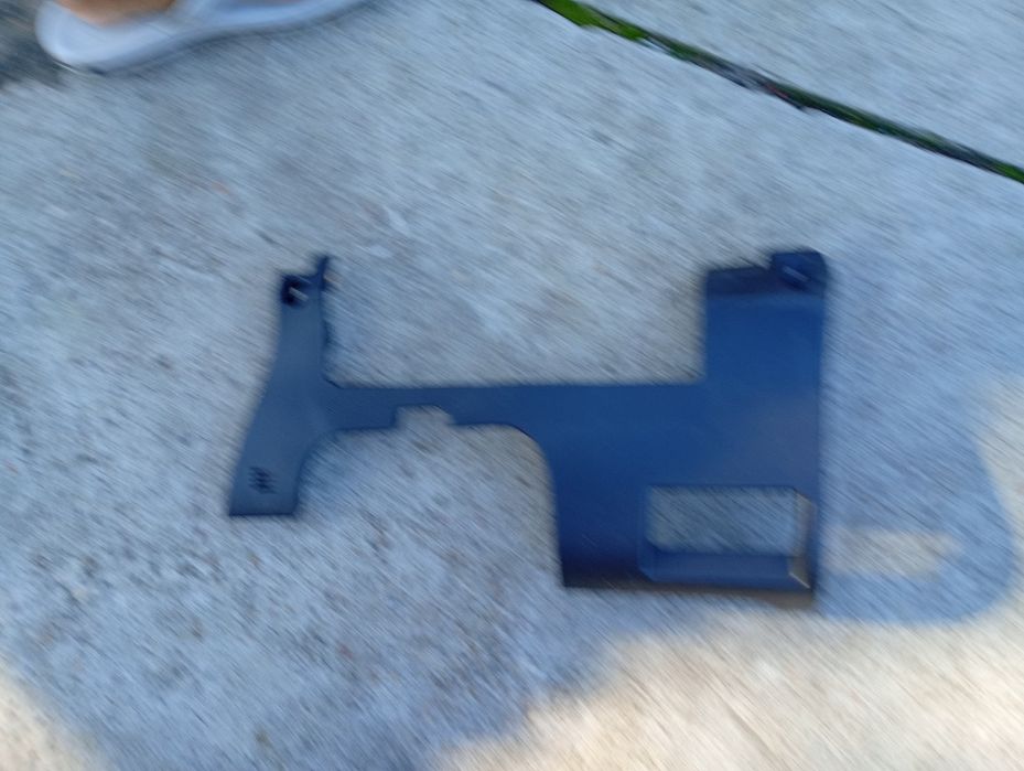 Suzuki Swift MK7 osłona poduszki powietrzne kolanowej