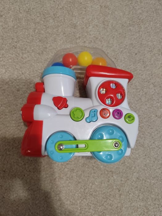 Музичний поїзд, їздить