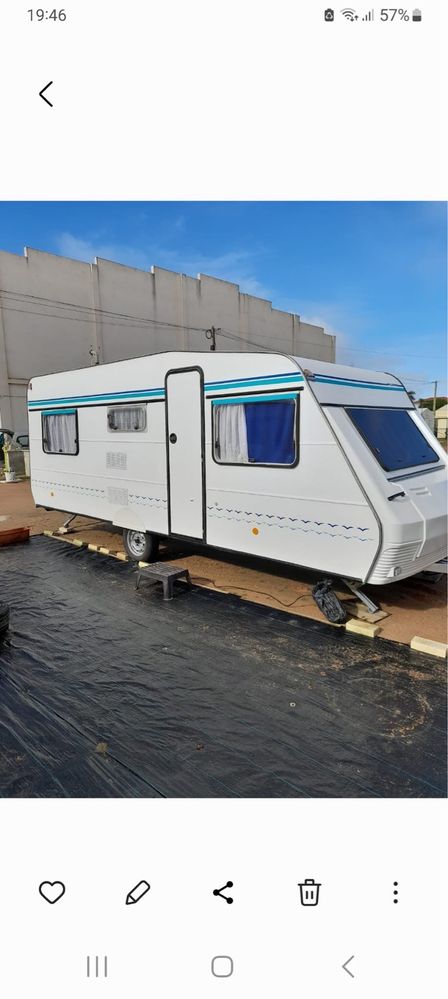 Caravana pluma 530