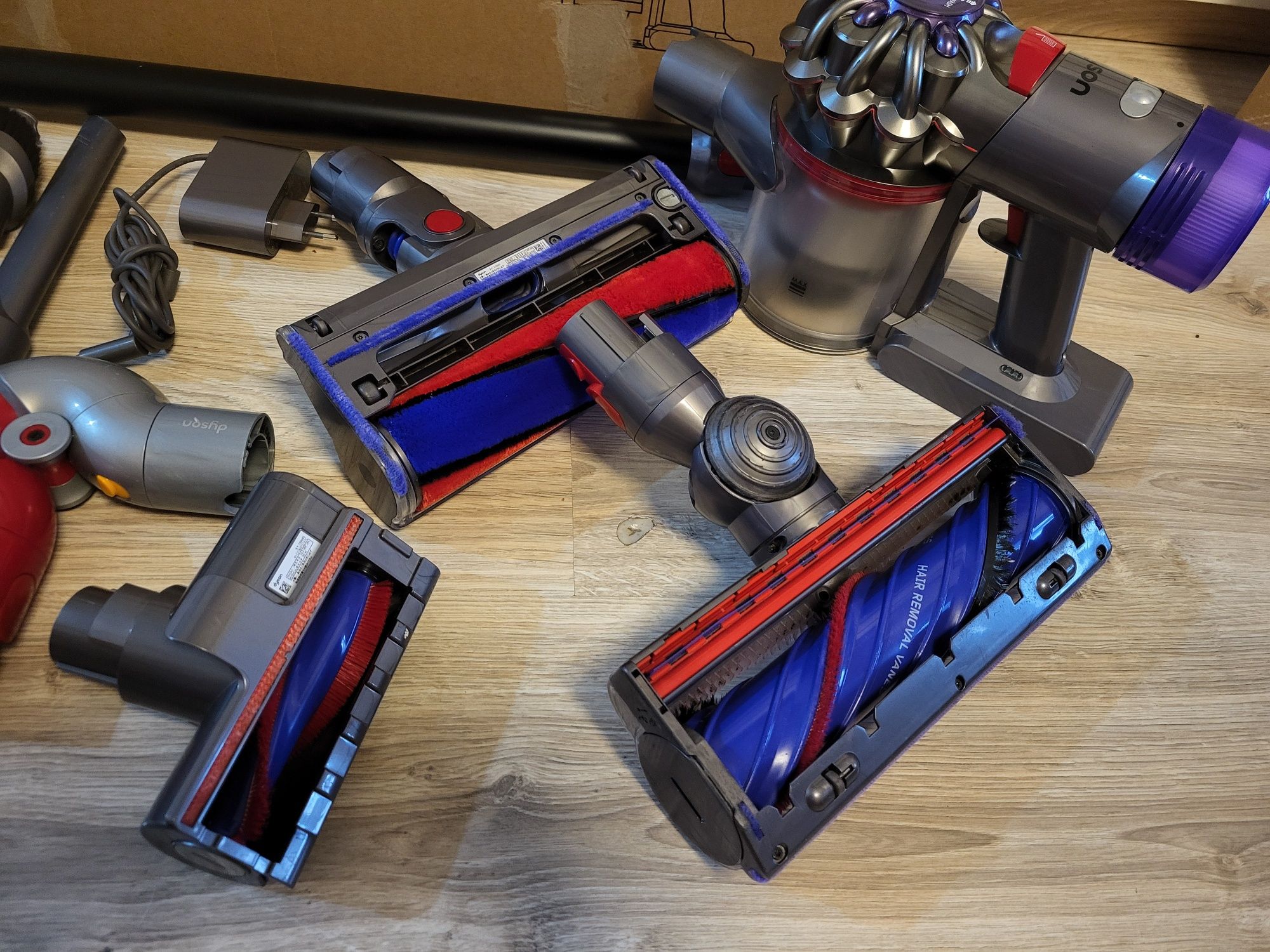 Odkurzacz Dyson v8 Total Clean Nowy model Sv25 pionowy Bezprzewodowy