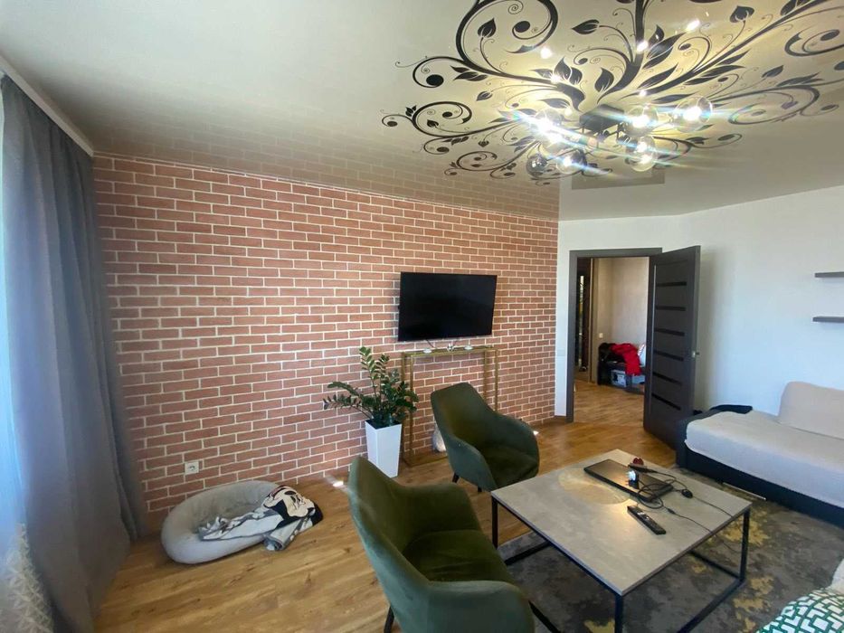 Продаж 3-к квартири по вул. Коцюбинського район Старий Парк