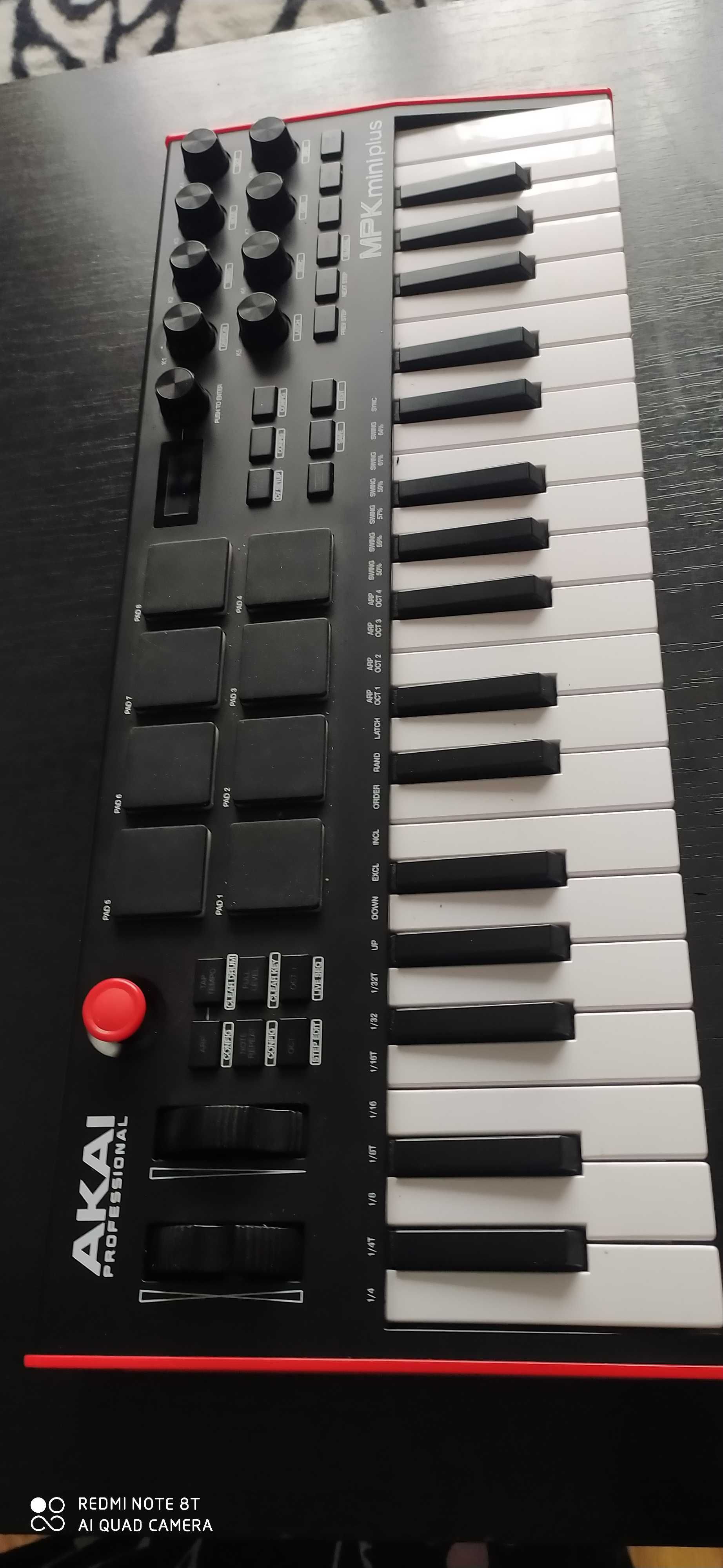 Akai MPK Mini Plus