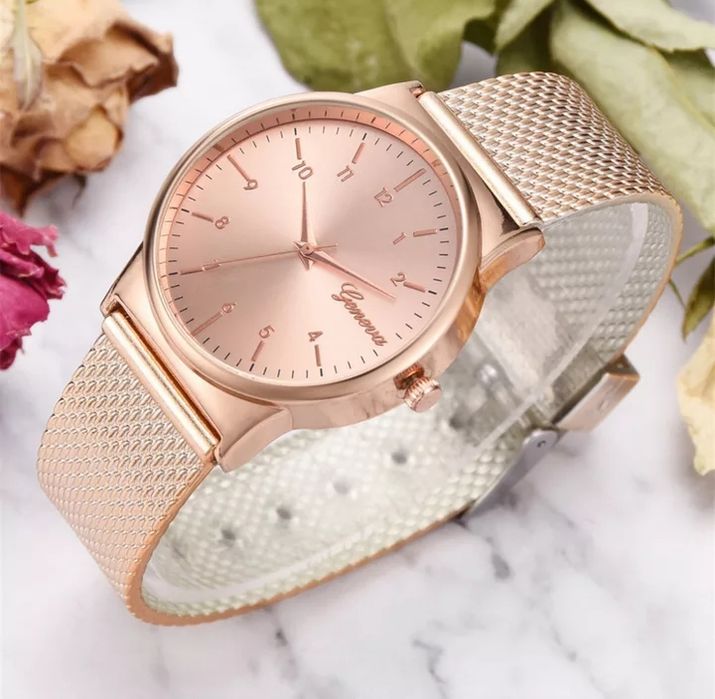 Relógios novos duas cores