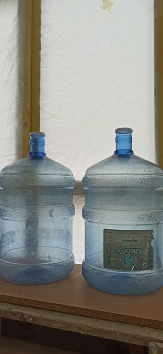 Продам два бутлі для води, 19 л Хмельницький