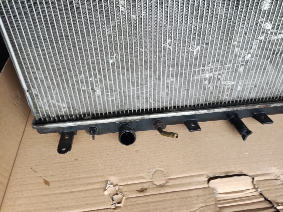 Радиатор Хонда срв 3 б/у полностью исправный.