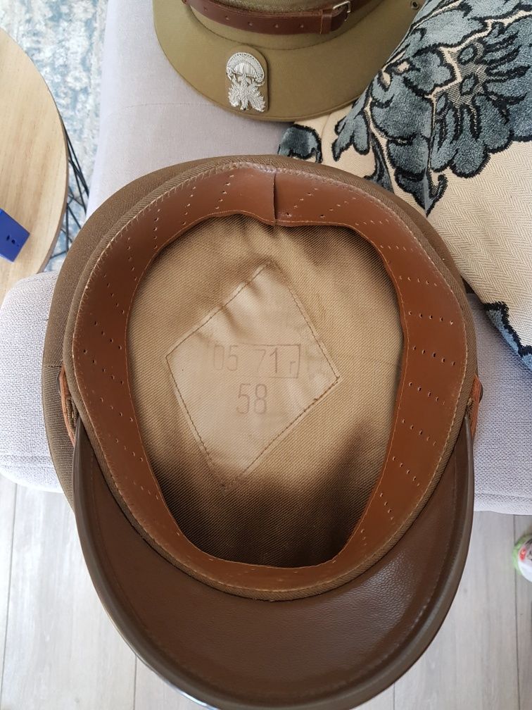 Czapka garnizonowa oficerska LWP kapitana gabardyna 58
