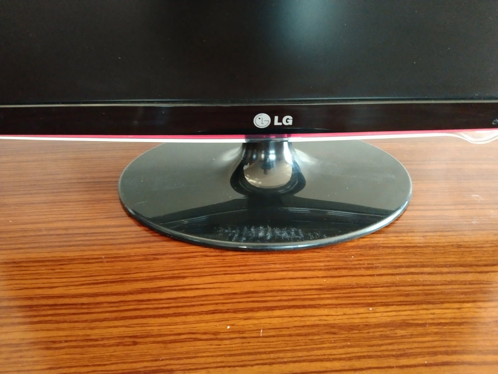 Monitor OLG W2261V HDMI