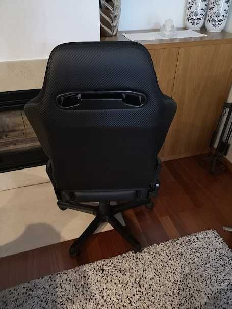 Cadeira de gamer.