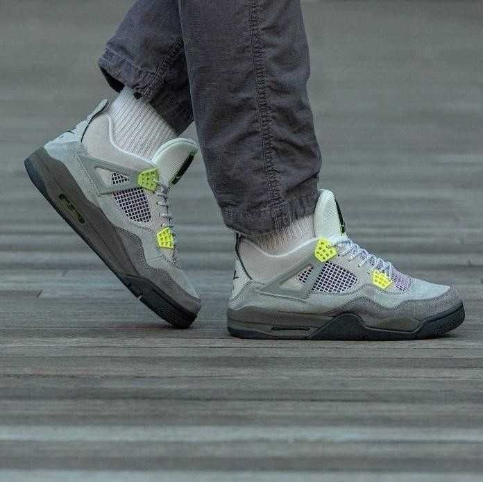 Мужские кроссовки Nike Air Jordan 4 Retro SE 95 Neon 40-46 найк аир