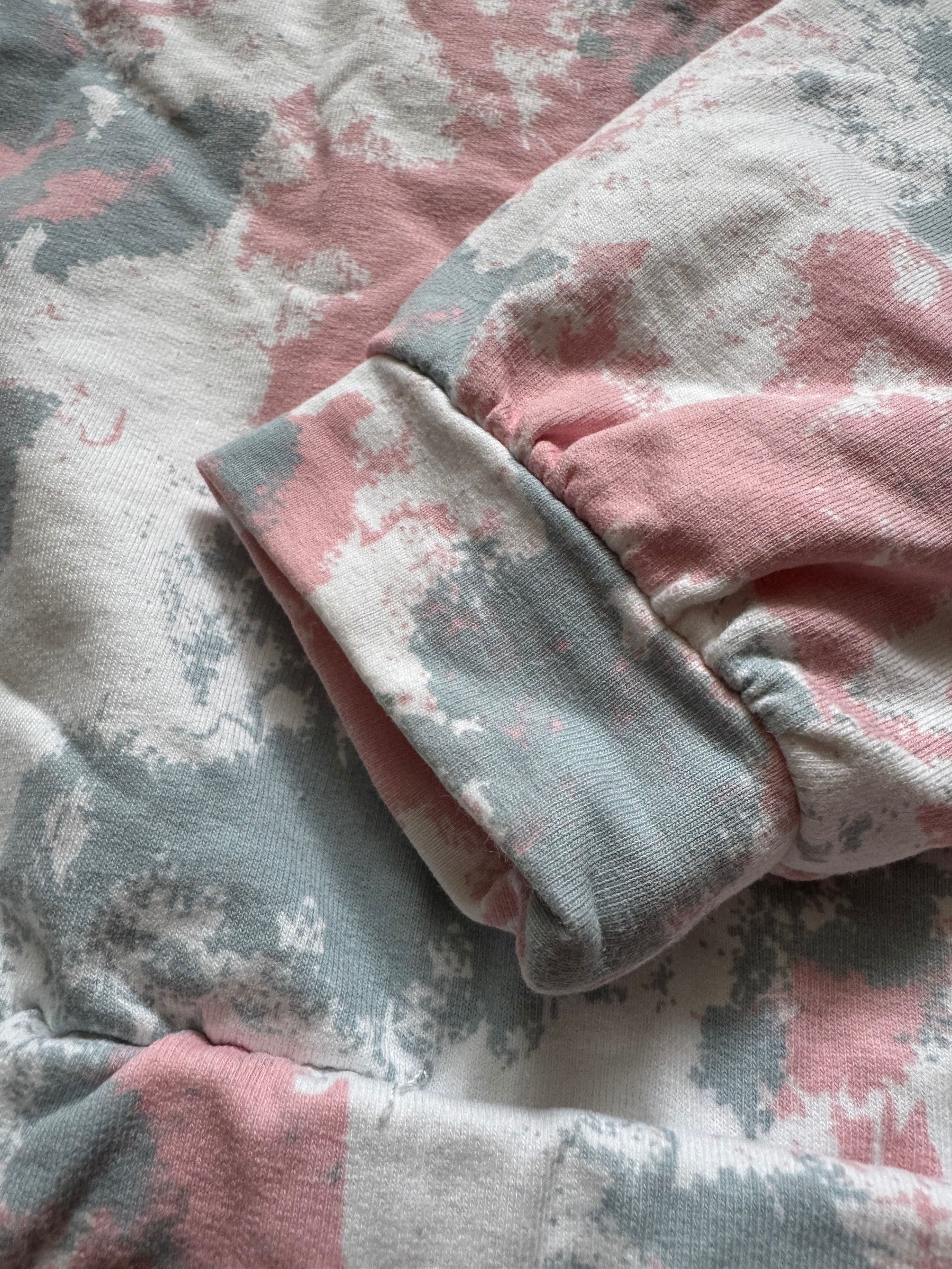 Bluza biała w szaro różowe łatki 122 Coccodrillo