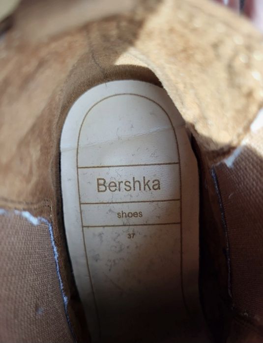 Botas camel Bershka