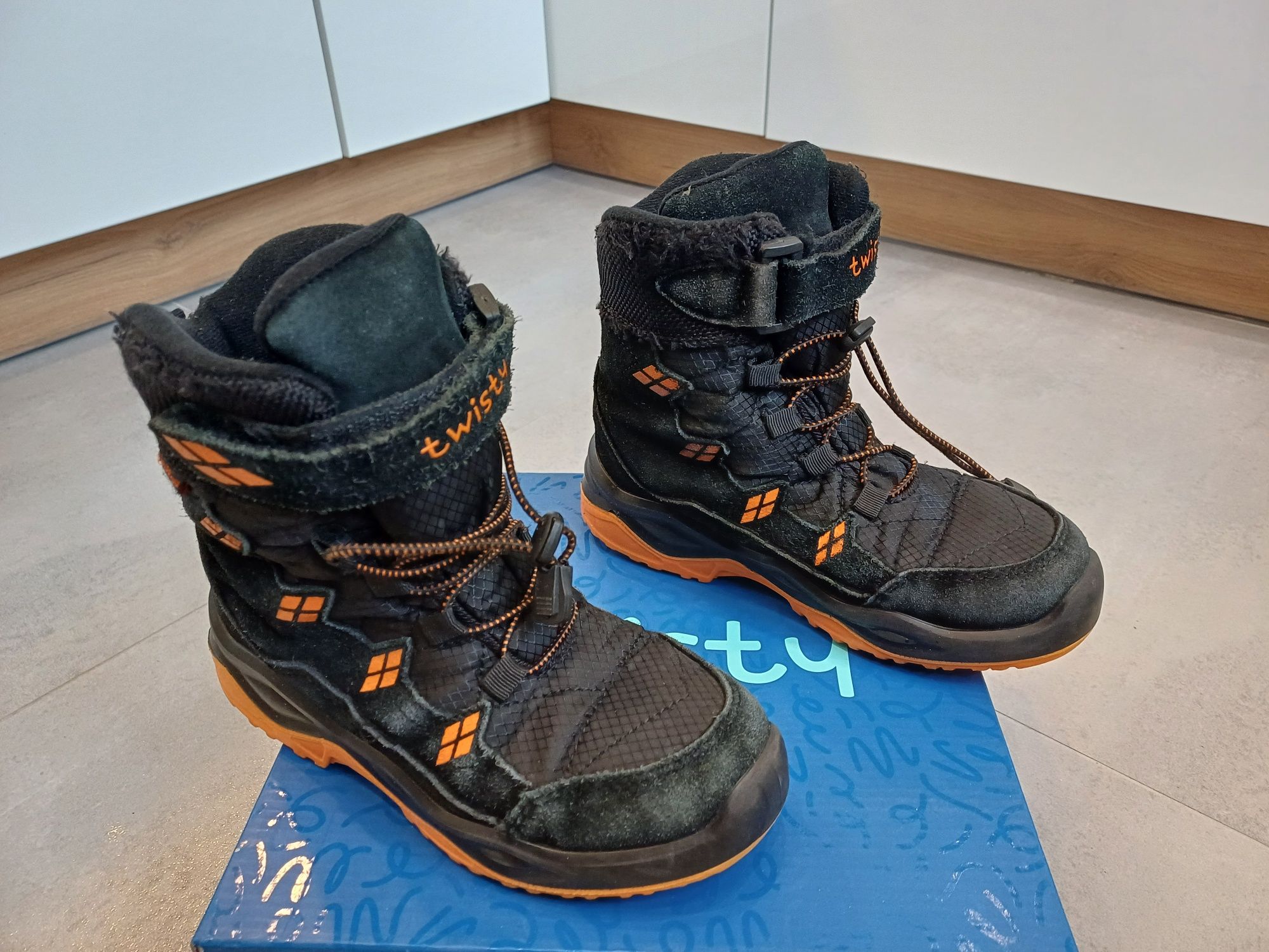 Kozaki chłopięce CCC, buty zimowe 36