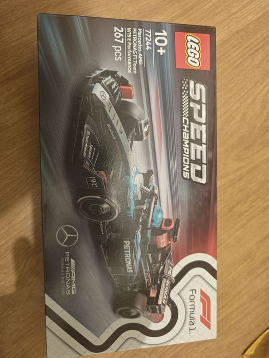 Lego Speed Champions Mercedes Petronas F1