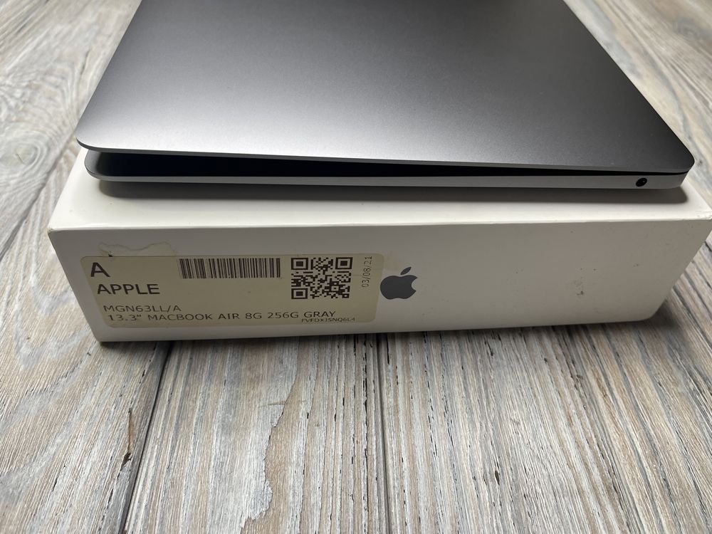 MacBook AIR M1 256gb 2021 MGN63 MGN73  гарантия магазин 680$