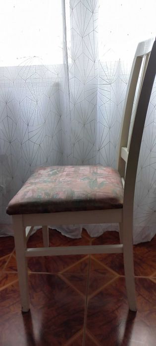 quatro cadeiras branco lacado