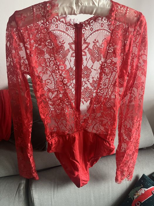 Czerwone koronkowe body sexi święta koronka