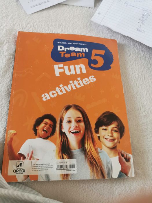 Dream Team manual 5º ano activities e Workbook (usado).