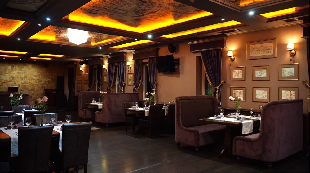 Продам елітний ресторан з добудовою в центрі Ужгорода. Площа 1010 кв.м