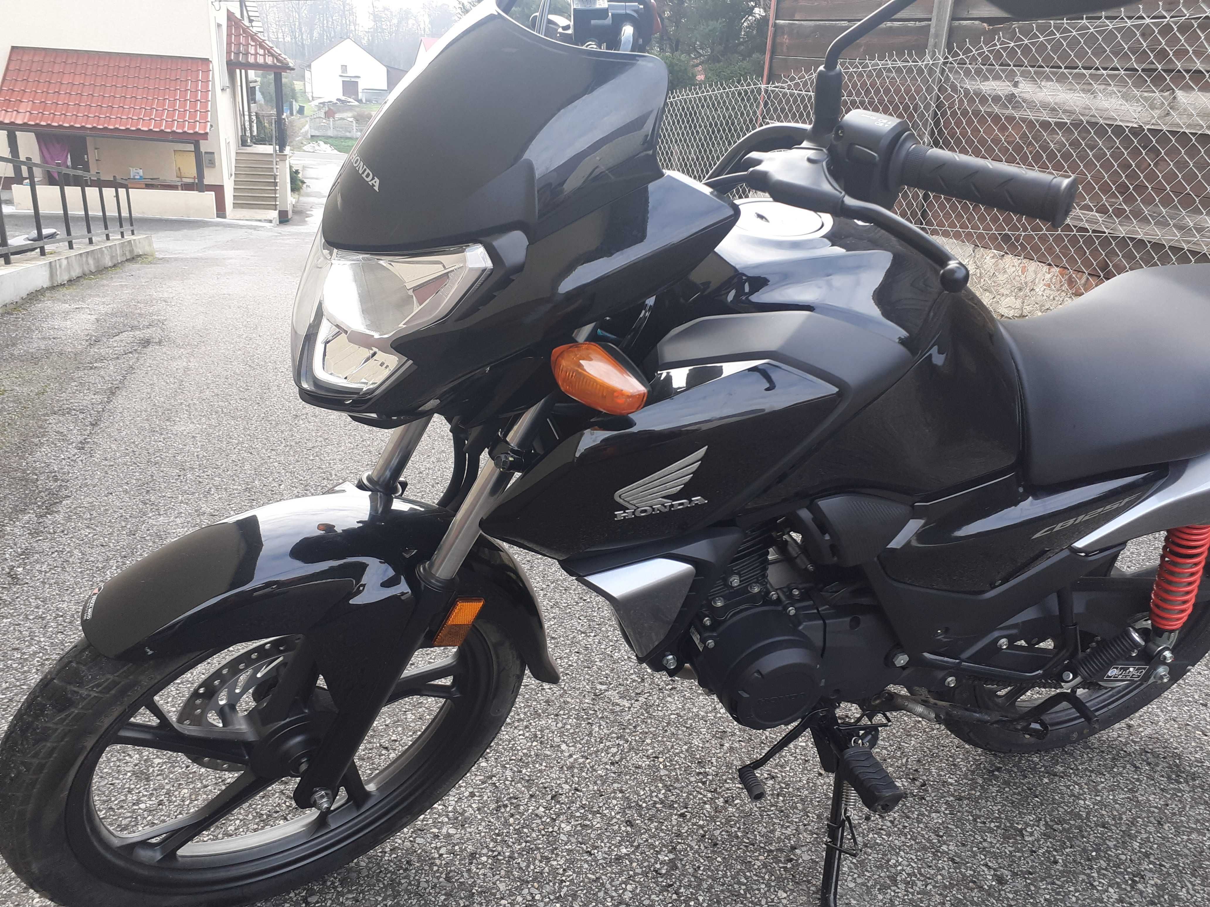 CB125 cbf125M z 07/2022 roku przebieg 4295 km. cena okazyjna 9000 zł