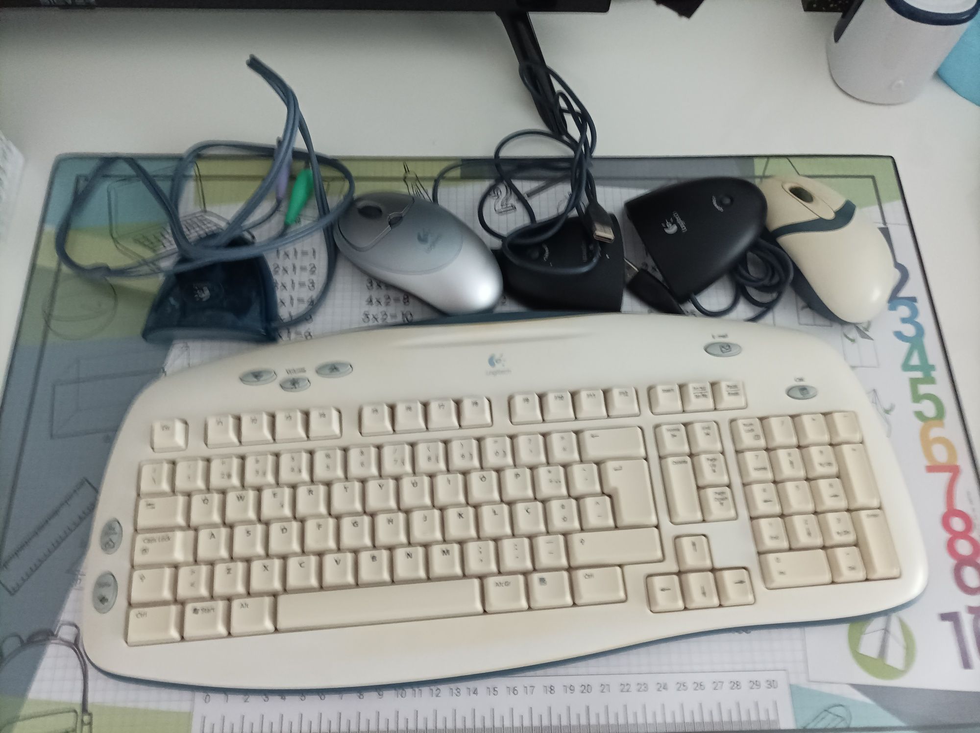 Lote antigo Logitech teclado e ratos