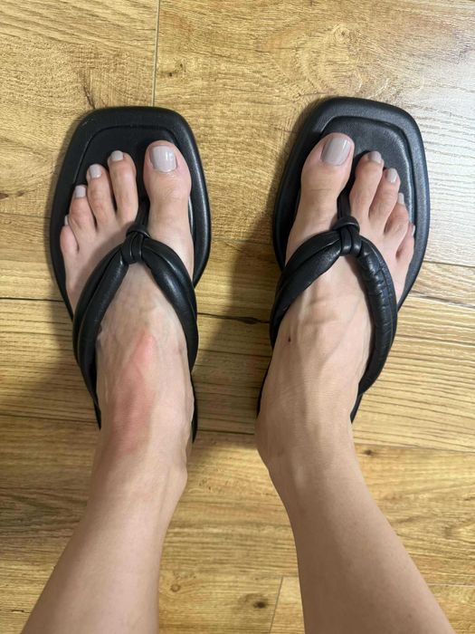 В’єтнамки Massimo Dutti