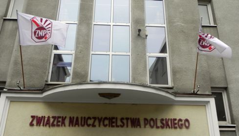 FLAGA ZNP - Związek Nauczycielstwa Polskiego Kom 692 962 O66 wydped.pl
