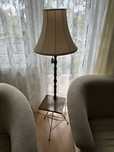 Lampa stojąca ze stolikiem i gazetownikiem | vintage | PRL