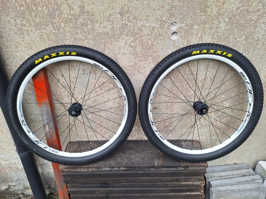 Koła Dt Swiss XR1800 z oponami Maxxis Ikon