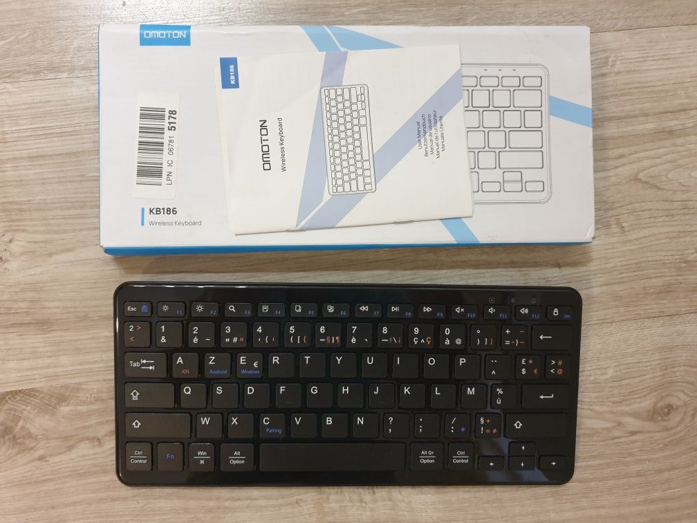 Omoton Bezprzewodowa Klawiatura KB186+ Gratis Baterie