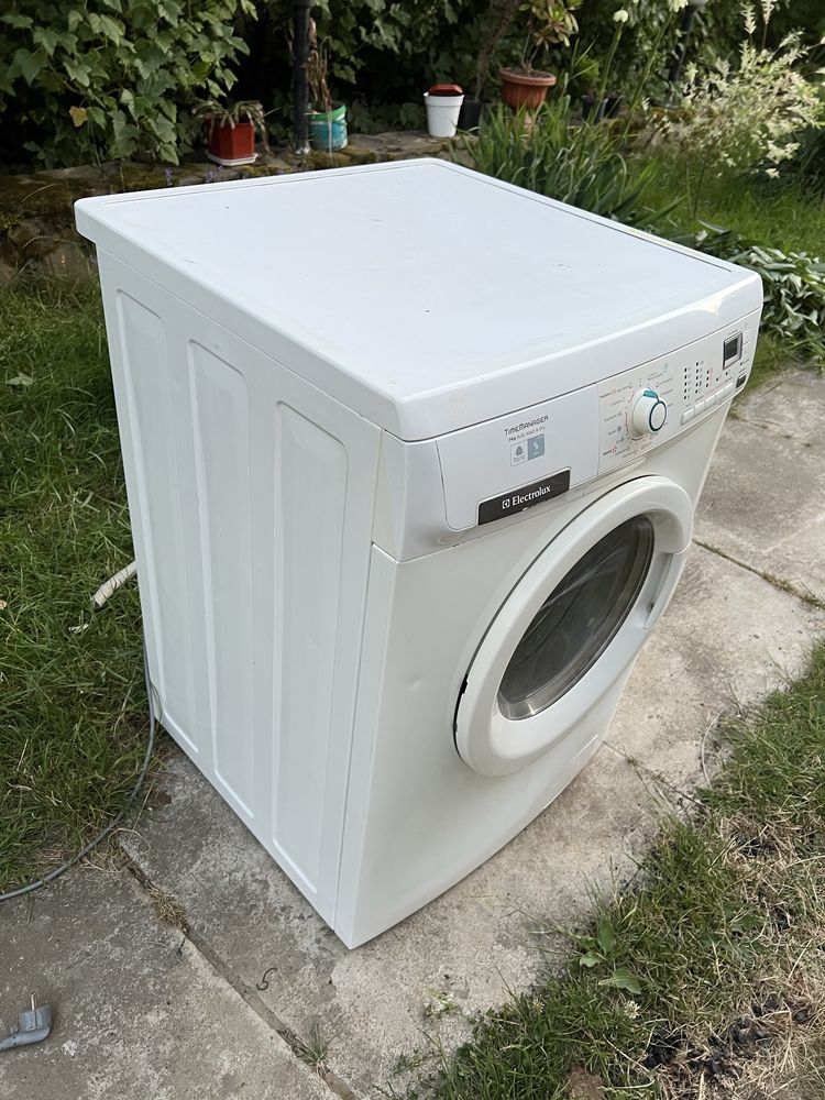 Пральна машина Electrolux 7kg з сушкою