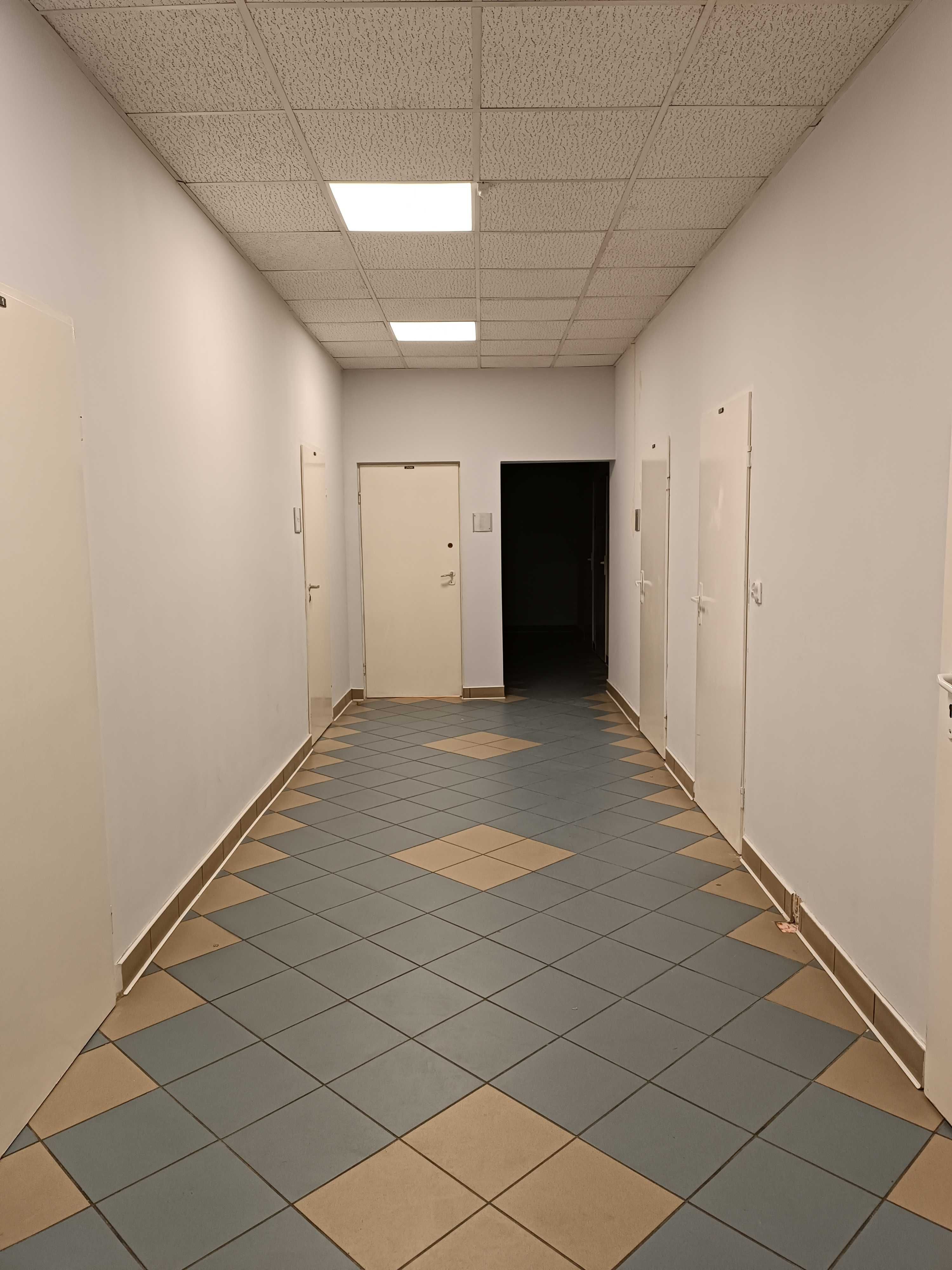 Lokal użytkowy w centrum miasta - 30,40m2