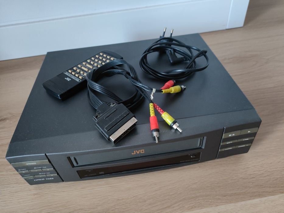 Magnetowid JVC HR-J1200A sprawny
