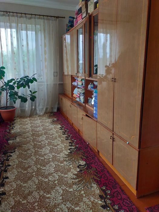 продаж будинку за містом